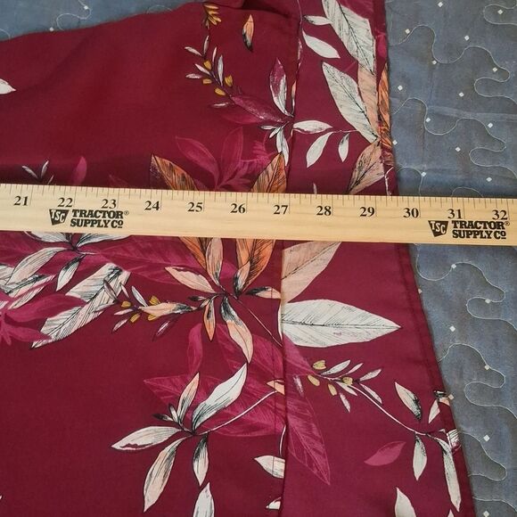 Worthington Burgundy Floral Blouse size XL - Picture 6 of 6